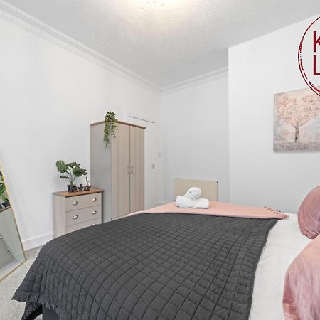 Bute Apartment By Klass Living Coatbridge Eksteriør bilde
