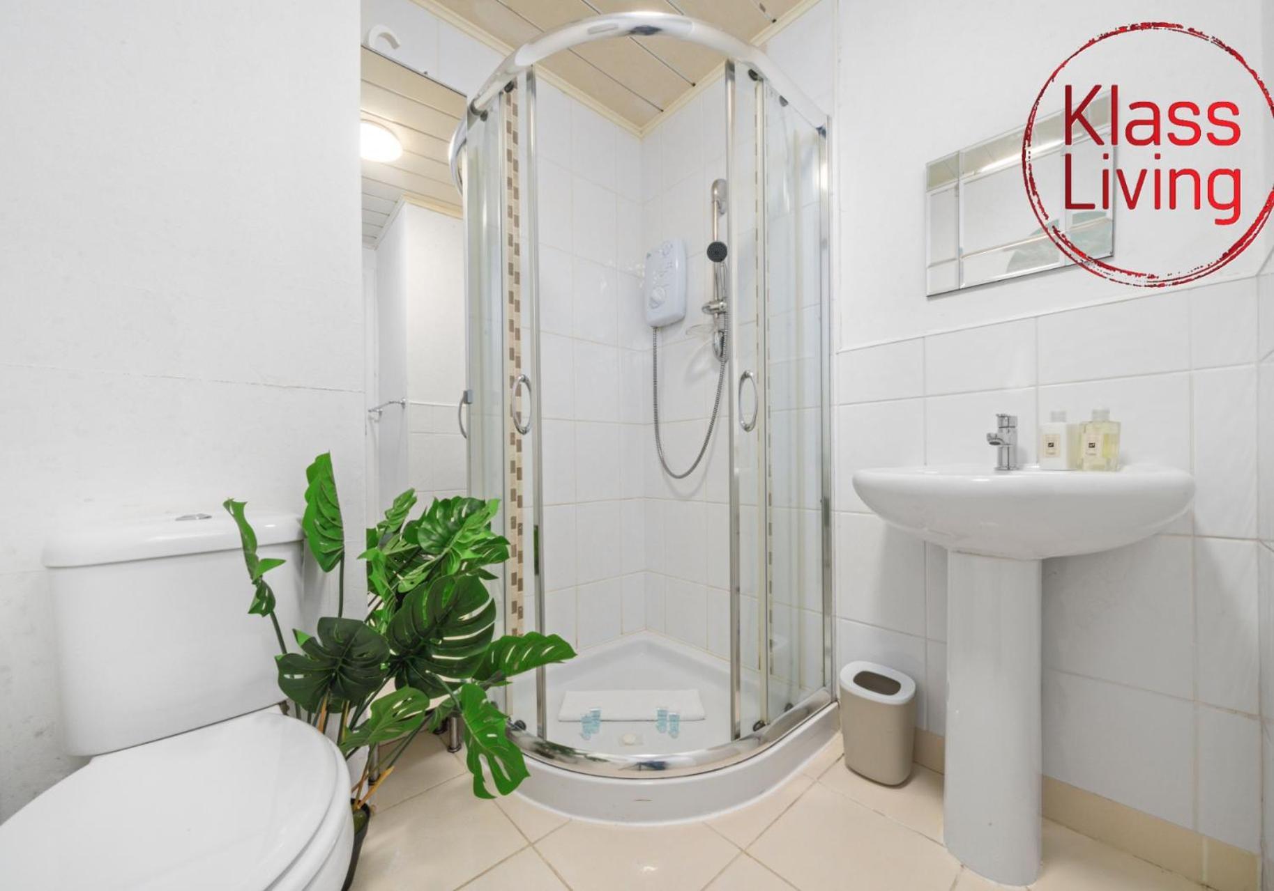 Bute Apartment By Klass Living Coatbridge Eksteriør bilde